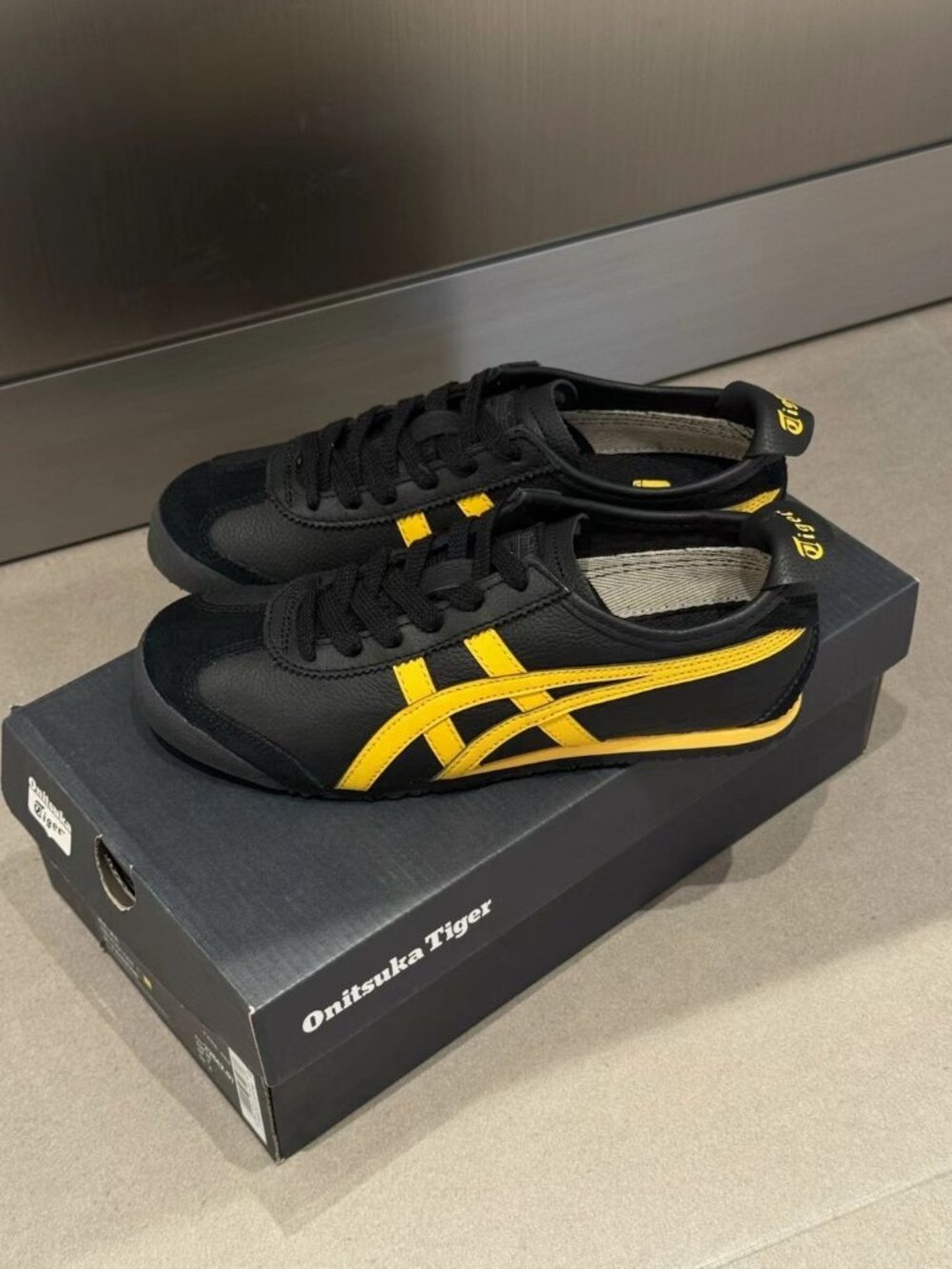 Onitsuka Tiger Mexico 66 Retro Casual Sneakers for Women